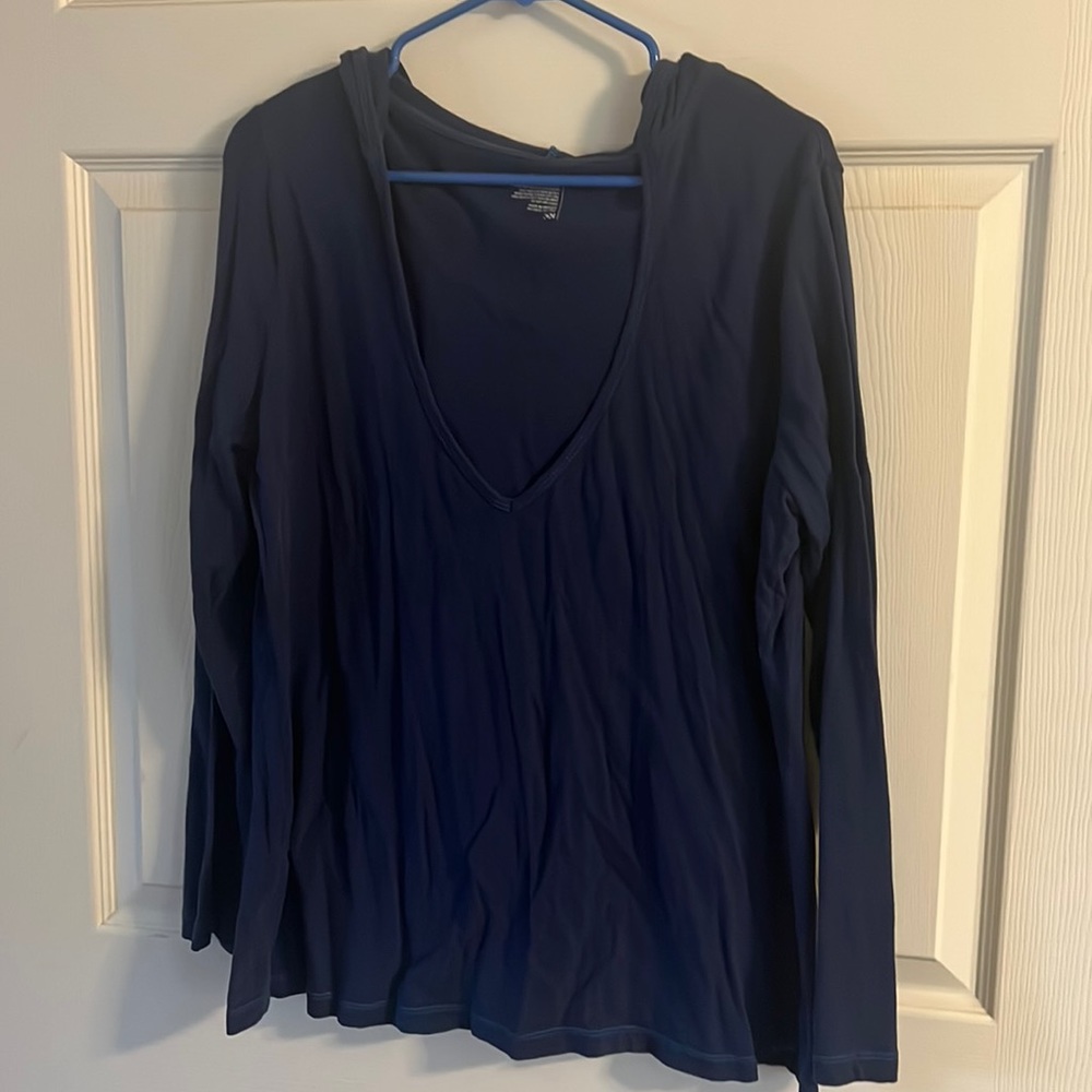 Old navy long sleeve tee with hood